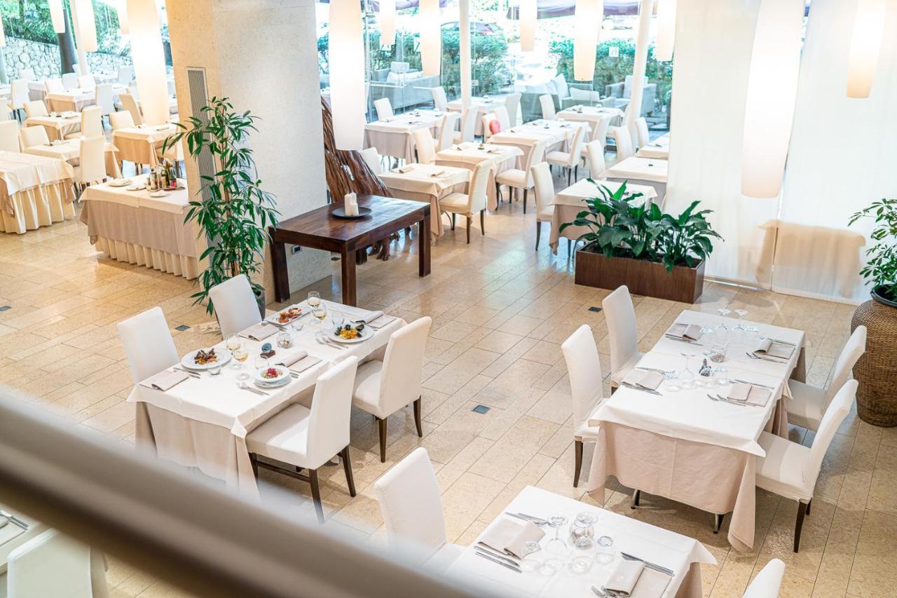 Hotel Rex Lignano Sabbiadoro Buitenkant foto
