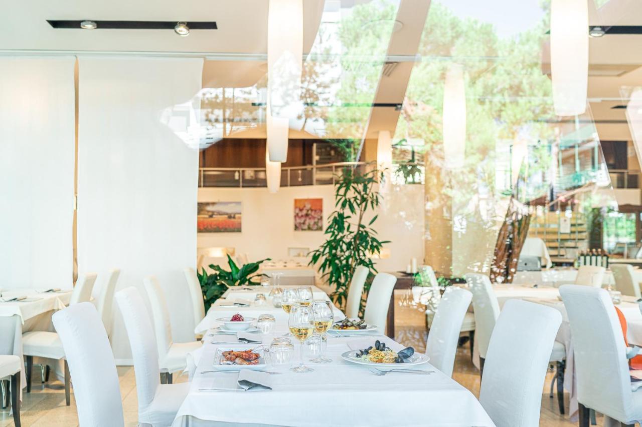 Hotel Rex Lignano Sabbiadoro Buitenkant foto