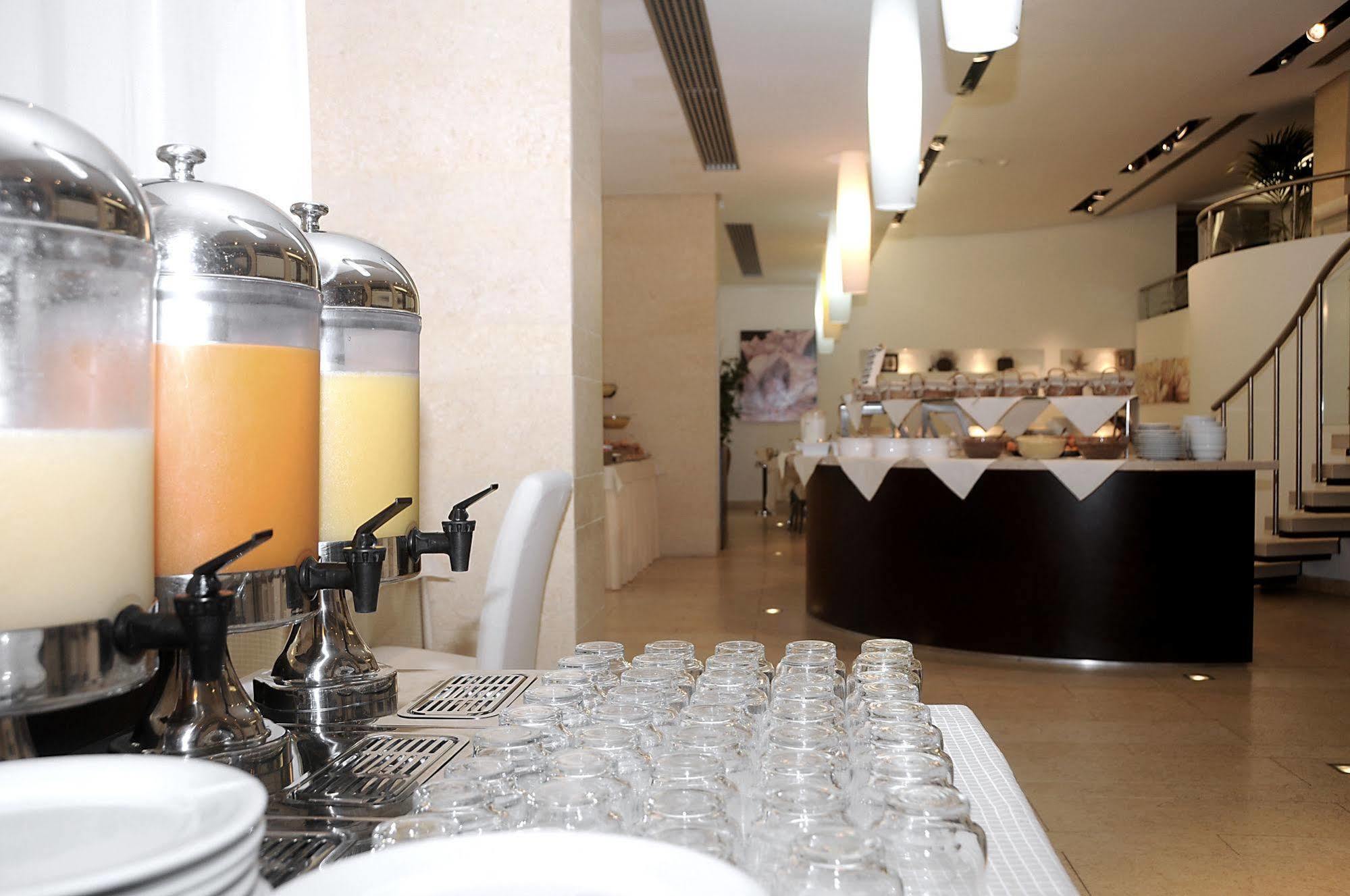 Hotel Rex Lignano Sabbiadoro Buitenkant foto